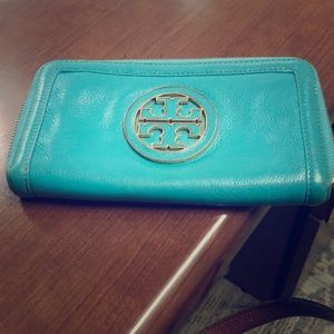 Tory Burch wallet